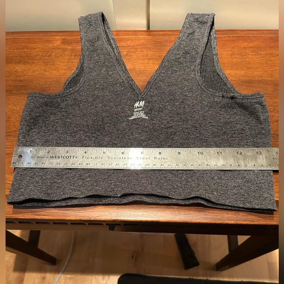 Gray H&M sports bra, Medium. - Picture 4 of 5